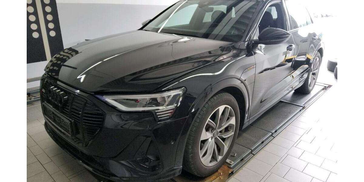 Audi e-tron 29.739 km 29.645 &euro; Hagen 58091