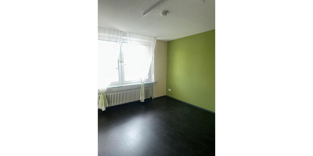 Erdgeschoßwohnung Werdohl - 4 Zimmer, 157 m&sup2;, 850&euro; | Angebot:24951274