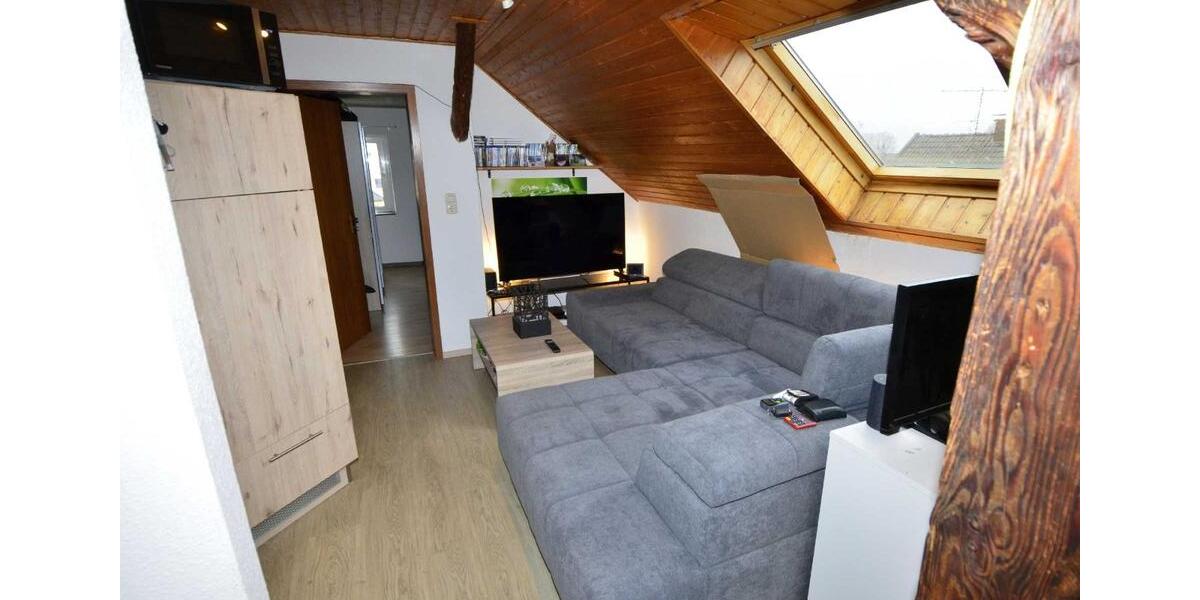 Dachgeschoßwohnung Neuenrade - 2 Zimmer, 38 m&sup2;, 260&euro; | Angebot:25869932