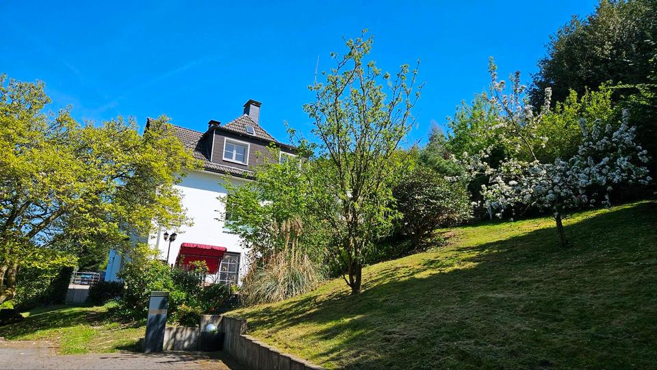 Einfamilienhaus Hattingen Blankenstein - 10 Zimmer, 300 m&sup2;, 769.000&euro; | Angebot:25106981