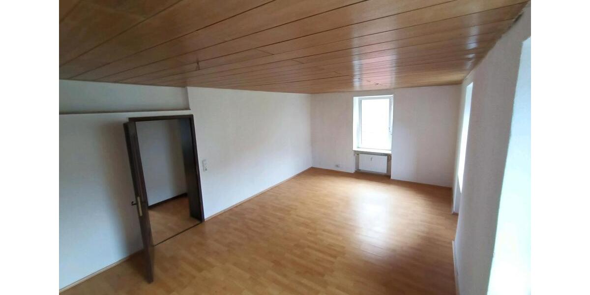 Etagenwohnung Werdohl - 3 Zimmer, 80 m&sup2;, 850&euro; | Angebot:26359722