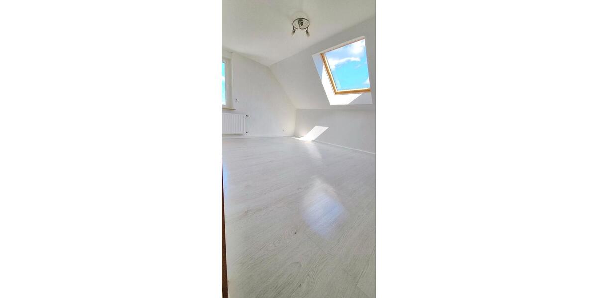 Dachgeschoßwohnung Dortmund Huckarde - 3.5 Zimmer, 75 m&sup2;, 750&euro; | Angebot:26675439