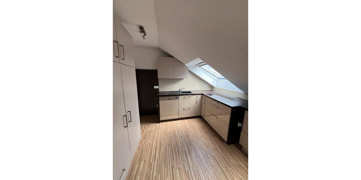 Dachgeschoßwohnung Lüdenscheid Augustenthal - 2 Zimmer, 65 m&sup2;, 600&euro; | Angebot:25857336