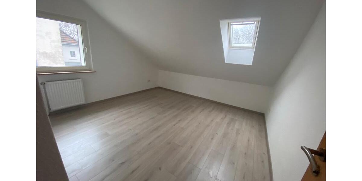 Dachgeschoßwohnung Herne Sodingen - 2 Zimmer, 55 m&sup2;, 400&euro; | Angebot:25782649
