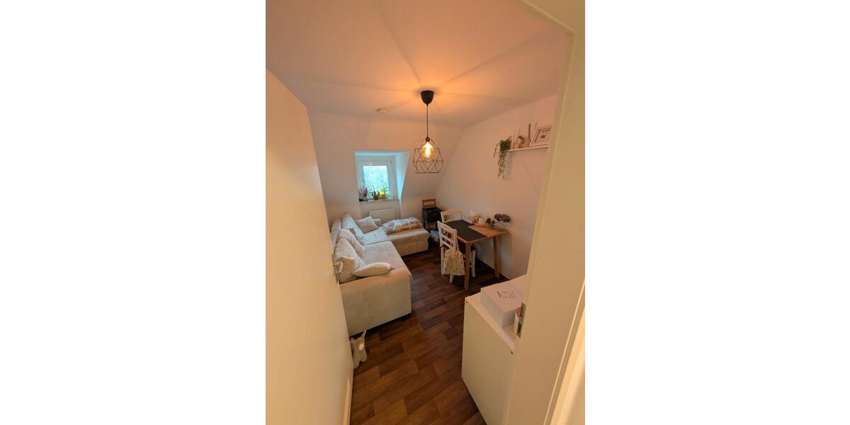 Dachgeschoßwohnung Bochum Querenburg - 3 Zimmer, 68 m&sup2;, 680&euro; | Angebot:26560395