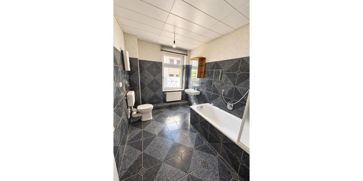 Dachgeschoßwohnung Werdohl - 1 Zimmer, 38 m&sup2;, 300&euro; | Angebot:27570477