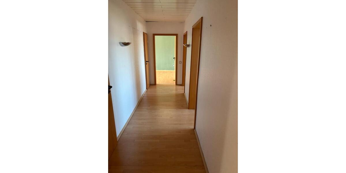 Etagenwohnung Schwerte - 1 Zimmer, 200 m&sup2;, 1.500&euro; | Angebot:27592870