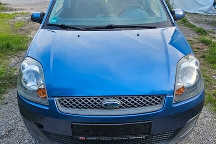 Ford Fiesta 143.511 km 2.100 &euro; Lüdenscheid 58515