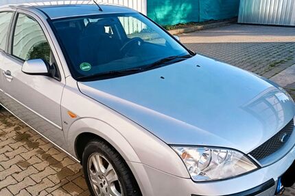 Ford Mondeo 124.000 km 2.490 &euro; bönen 59199