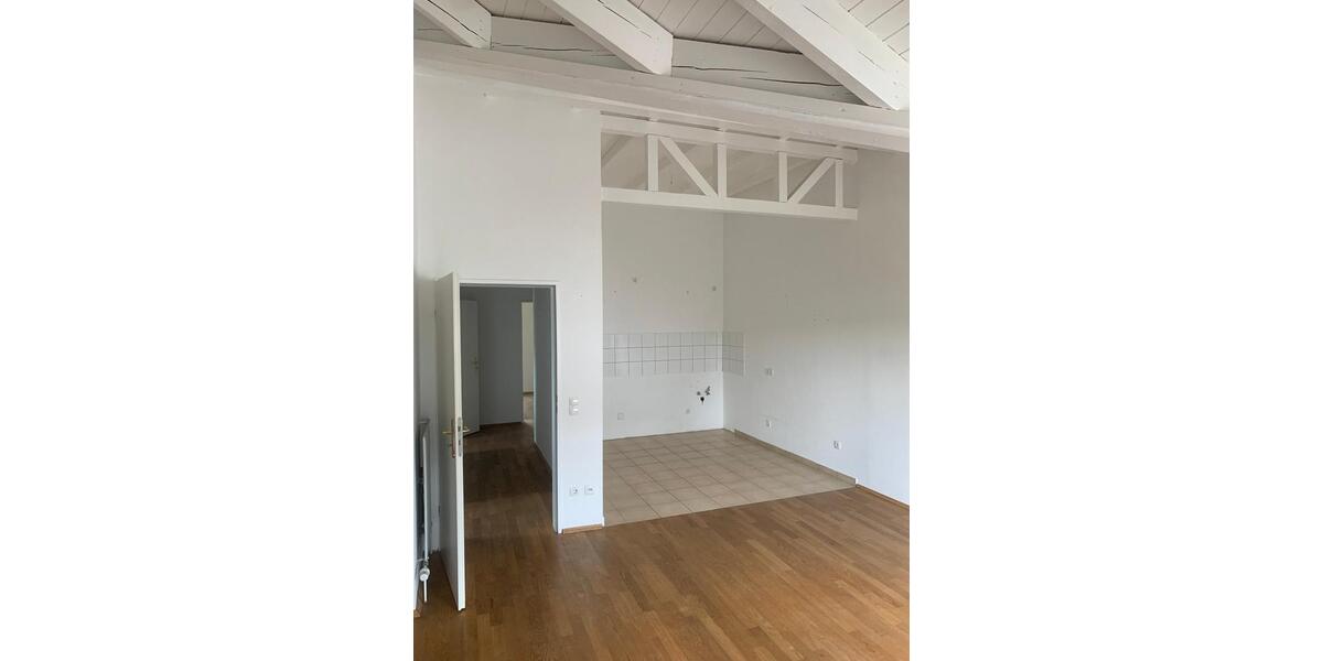 Dachgeschoßwohnung Gevelsberg - 2.5 Zimmer, 62 m&sup2;, 162.500&euro; | Angebot:26763382