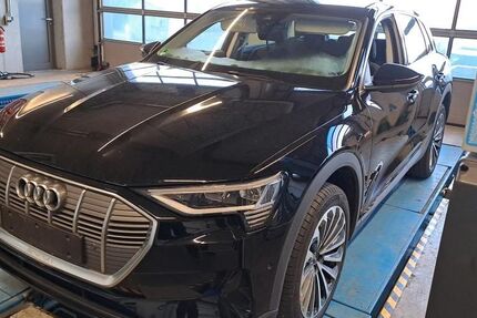 Audi e-tron 24.068 km 29.875 &euro; Hagen 58091