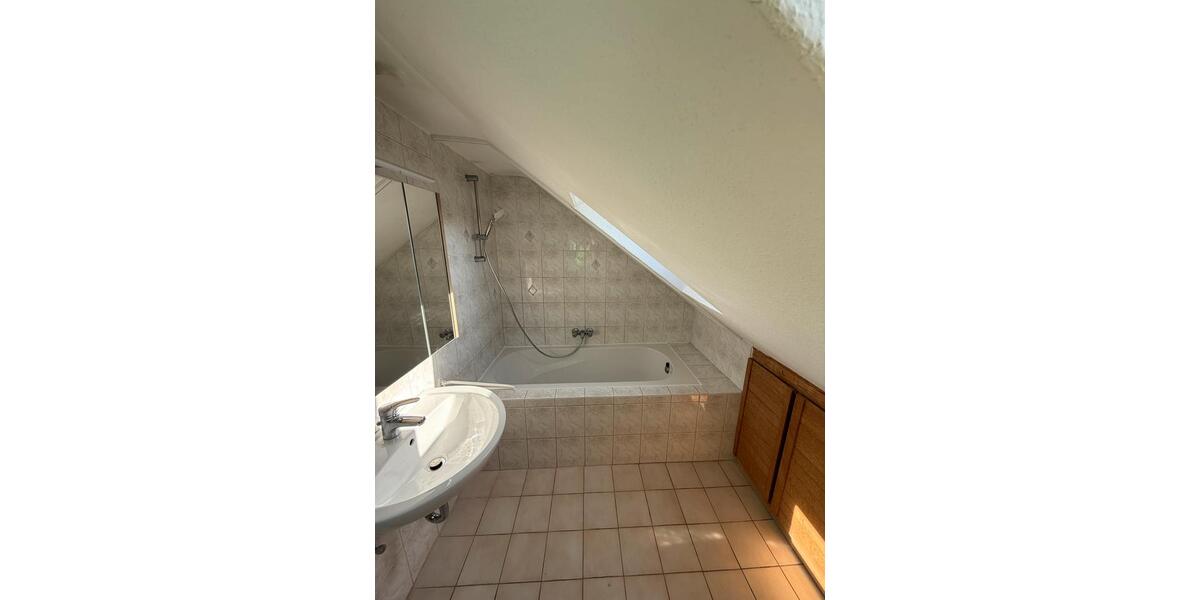 Dachgeschoßwohnung Hamm Daberg - 2.5 Zimmer, 58 m&sup2;, 590&euro; | Angebot:25311032