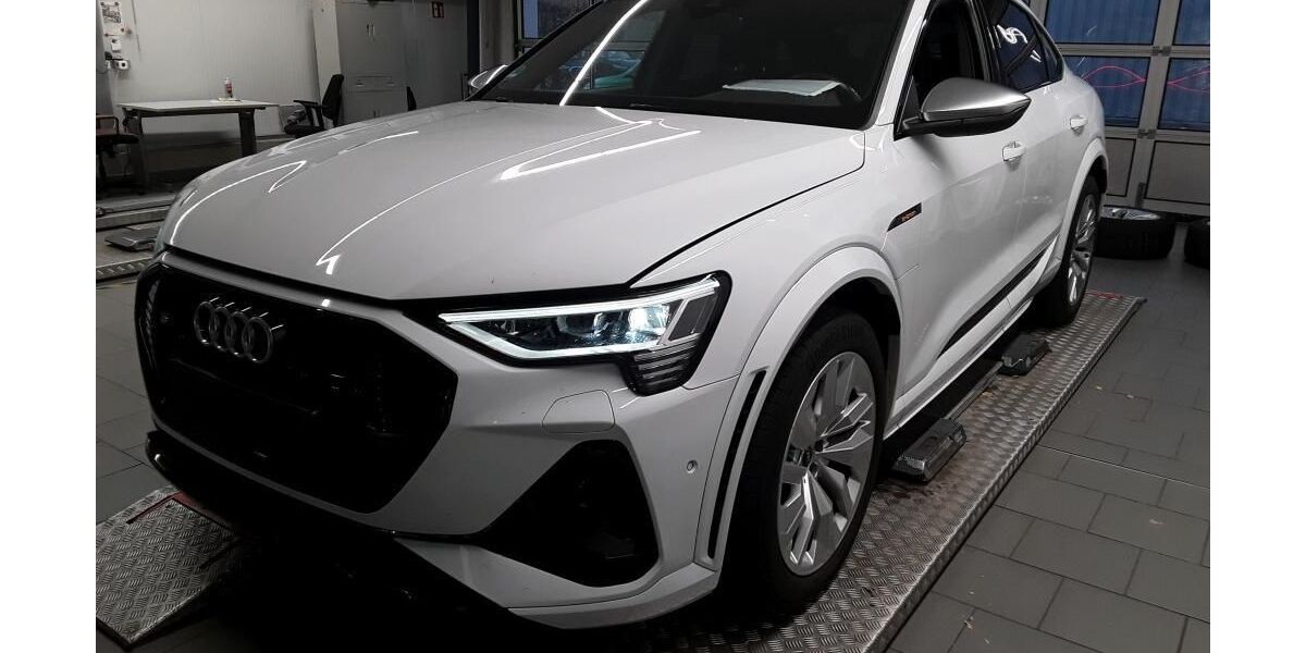 Audi e-tron 60.878 km 40.450 &euro; Hagen 58091