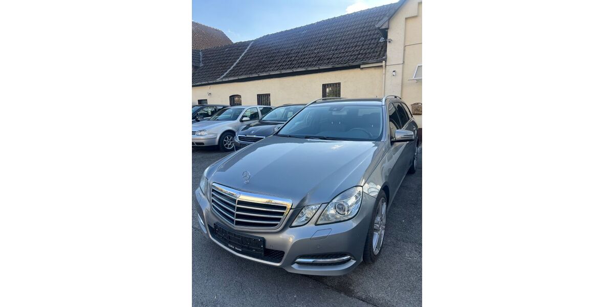 Mercedes-Benz E 200 174.000 km 9.680 &euro; Hemer 58675