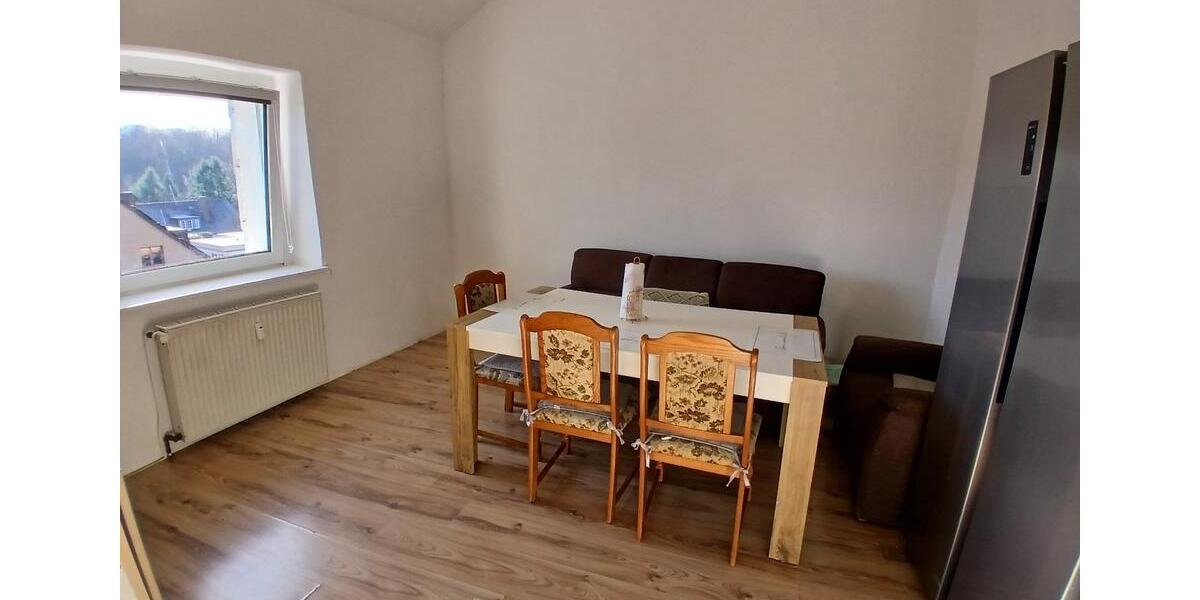 Dachgeschoßwohnung Bochum Eppendorf - 4 Zimmer, 90 m&sup2;, 500&euro; | Angebot:25179110
