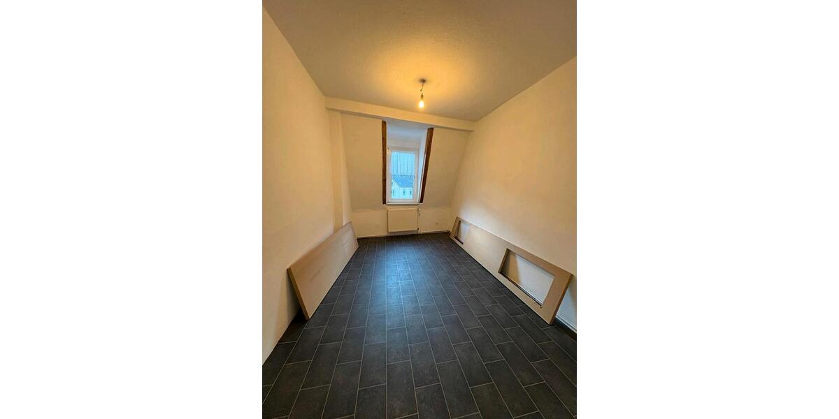 Mehrfamilienhaus, Wohnhaus Altena - 9 Zimmer, 180 m&sup2;, 1.440&euro; | Angebot:27614920