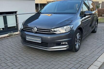 VW Touran 87.600 km 17.495 &euro; Dortmund 44265