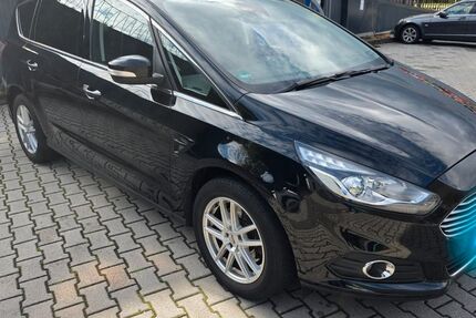 Ford S-Max 90.000 km 12.450 &euro; Gevelsberg 58285