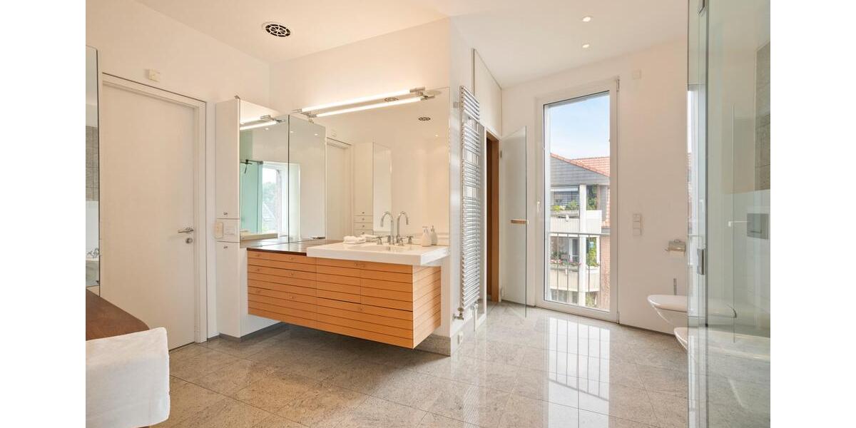 Einfamilienhaus Bochum Bochum-Mitte - 3 Zimmer, 220 m&sup2;, 2.200&euro; | Angebot:25655186