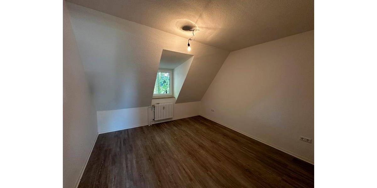 Dachgeschoßwohnung Dortmund Mengede - 3 Zimmer, 52 m&sup2;, 475&euro; | Angebot:26685184