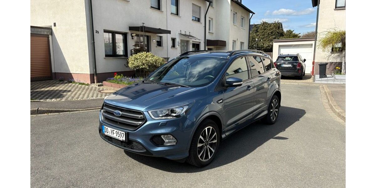 Ford Kuga 88.840 km 18.400 &euro; Dortmund 44329