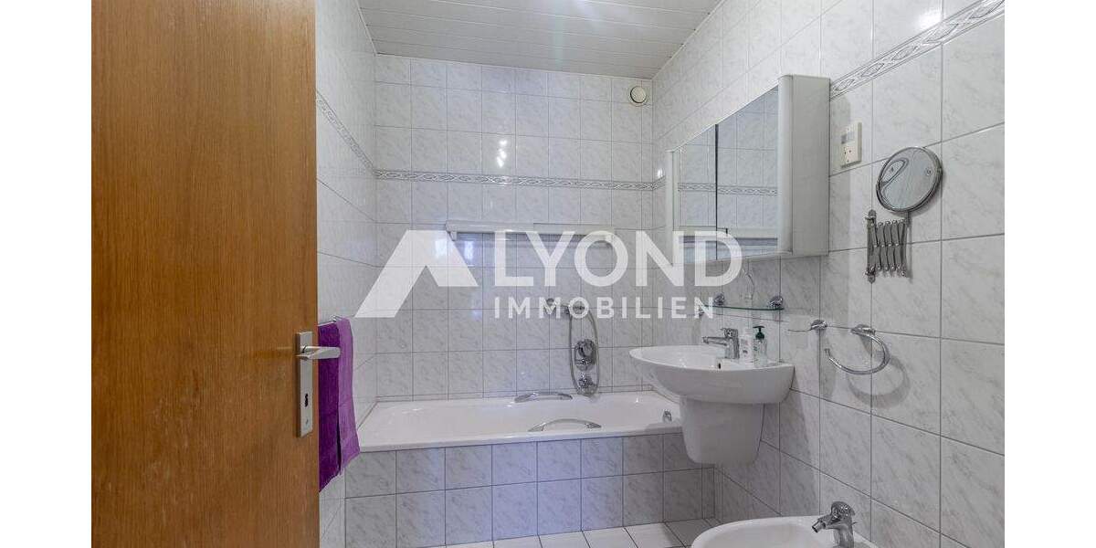 Etagenwohnung Hagen / Hohenlimburg Hohenlimburg - 5 Zimmer, 131 m&sup2;, 229.000&euro; | Angebot:25676930