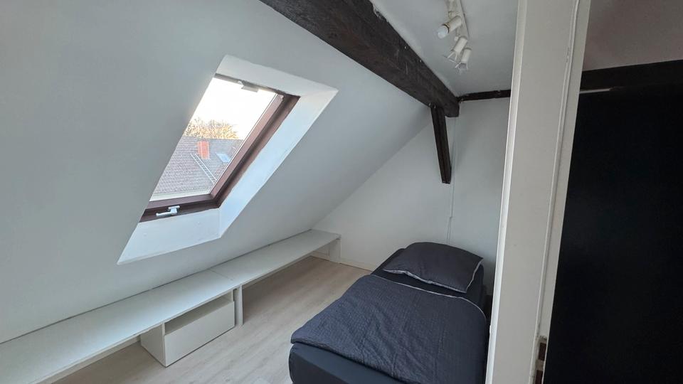 Etagenwohnung Kamen - 4 Zimmer, 140 m&sup2;, 25&euro; | Angebot:25052509