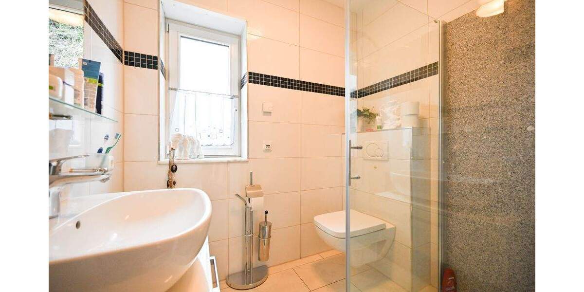 Mehrfamilienhaus, Wohnhaus Hattingen Bredenscheid-Stüter - 5 Zimmer, 185 m&sup2;, 1.200.000&euro; | Angebot:25687028