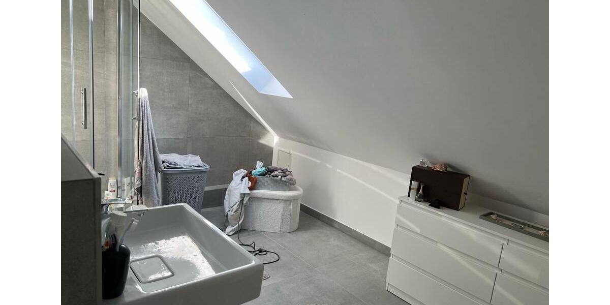 Dachgeschoßwohnung Holzwickede - 1.5 Zimmer, 38 m&sup2;, 620&euro; | Angebot:27550778