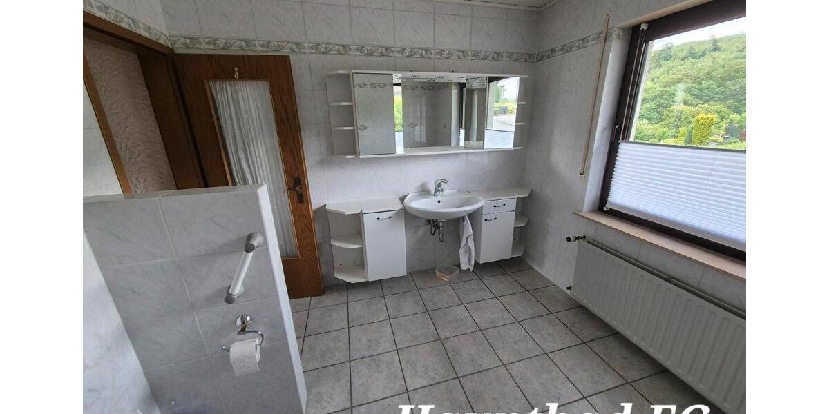 Einfamilienhaus Balve - 5 Zimmer, 241 m&sup2;, 399.000&euro; | Angebot:26998781
