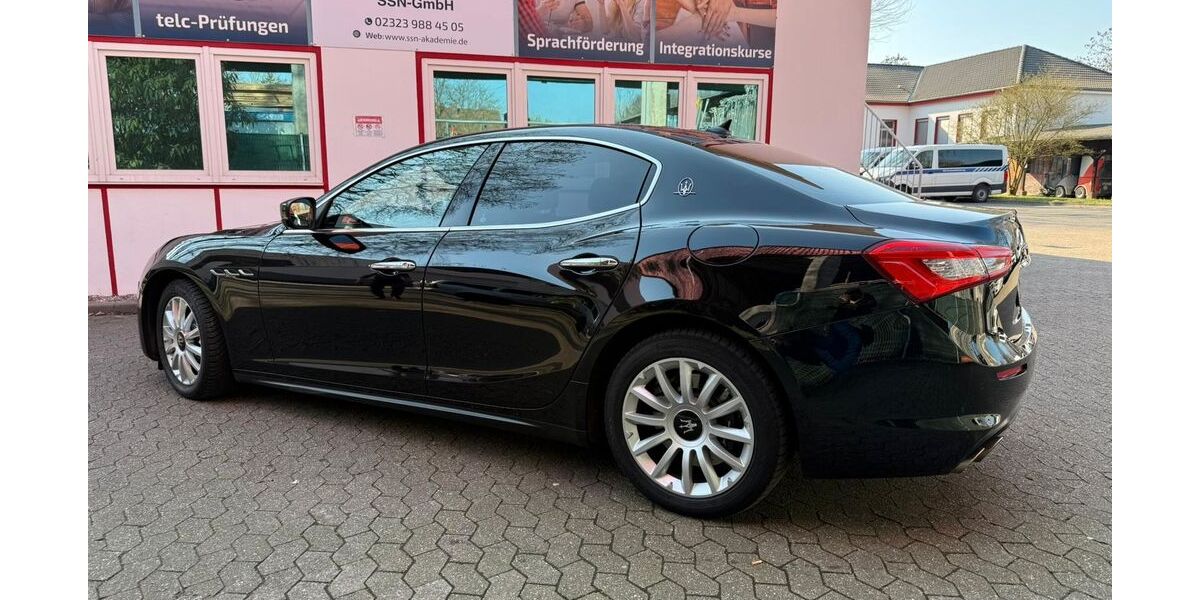 Maserati Ghibli 189.000 km 21.300 &euro; Herne 44628