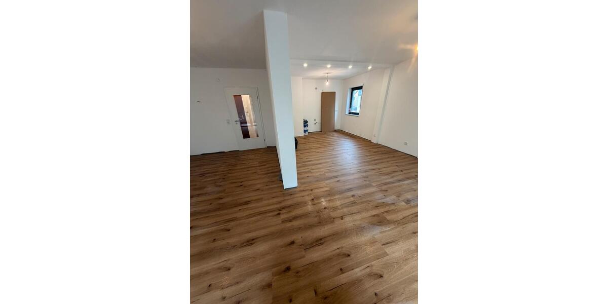 Hochparterre Iserlohn Sümmern - 2 Zimmer, 80 m&sup2;, 1.050&euro; | Angebot:25857297