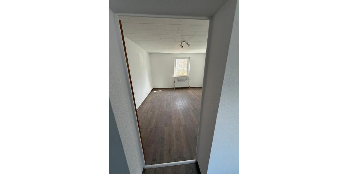 Erdgeschoßwohnung Lüdenscheid - 2 Zimmer, 35 m&sup2;, 400&euro; | Angebot:25903105