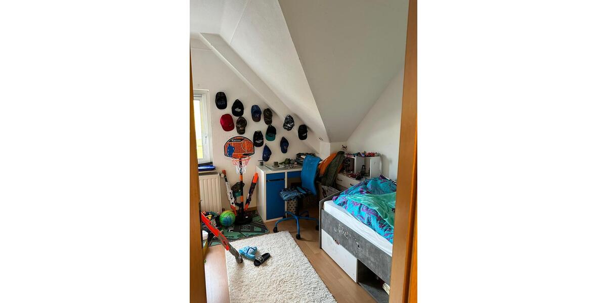 Dachgeschoßwohnung Halver - 4.5 Zimmer, 100 m&sup2;, 850&euro; | Angebot:27545449
