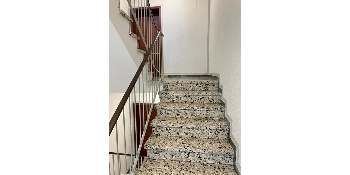 Hochparterre Iserlohn Sümmern - 2 Zimmer, 80 m&sup2;, 1.050&euro; | Angebot:25857297