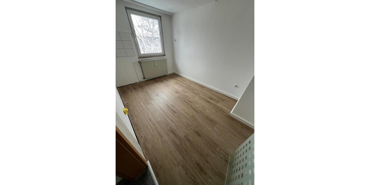 Dachgeschoßwohnung Lüdenscheid - 2 Zimmer, 47 m&sup2;, 355&euro; | Angebot:25853496