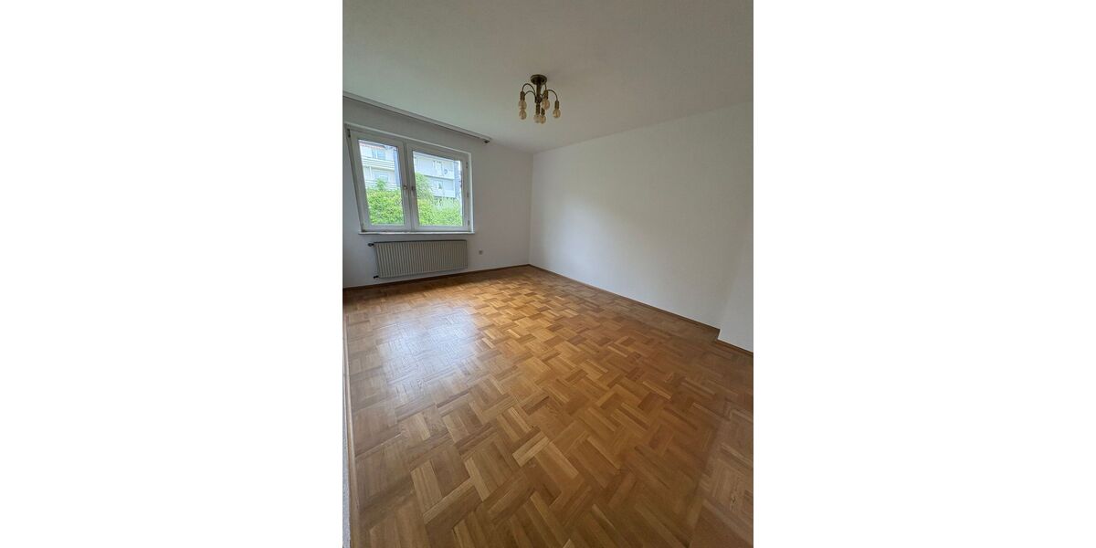 Renovierte 3,5 Zimmer-Wohnung mit Balkon + Tageslichtbad im Hochschulviertel - Appartement Hagen Oberhagen | Angebot:26814406