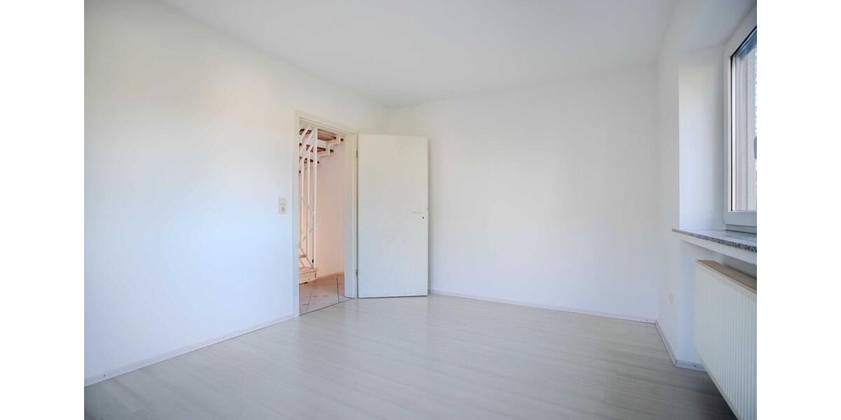 Reihenhaus Ense - 5 Zimmer, 153 m&sup2;, 349.000&euro; | Angebot:25341681