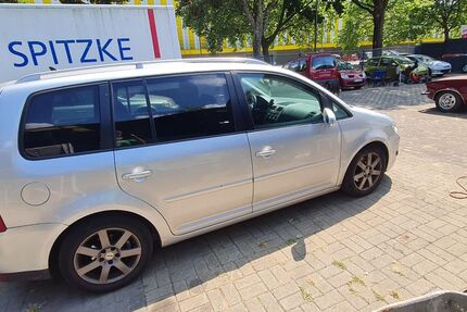 VW Touran 267.500 km 999 &euro; Bochum 44894