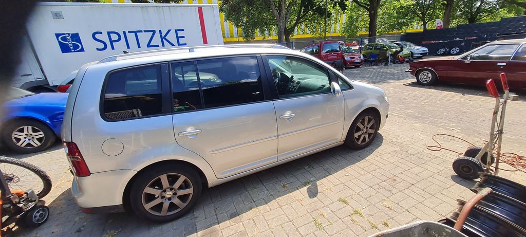 VW Touran 267.500 km 999 &euro; Bochum 44894
