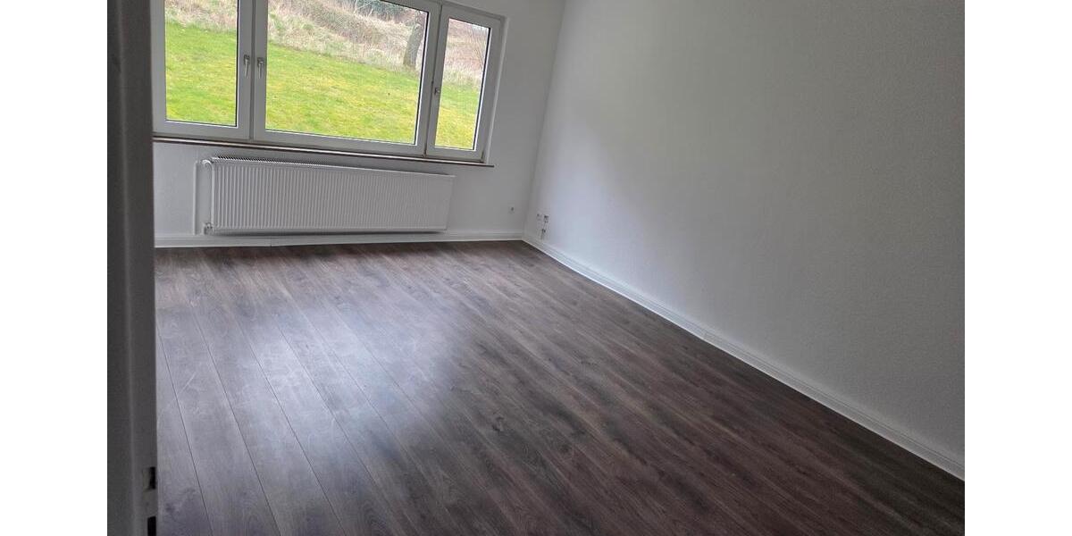 Erdgeschoßwohnung Werdohl - 3 Zimmer, 67 m&sup2;, 380&euro; | Angebot:25750098