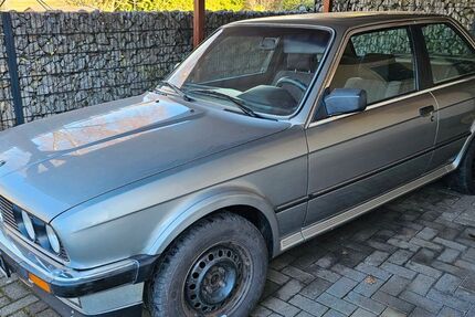 BMW 325 387.918 km 13.900 &euro; Halver 58553