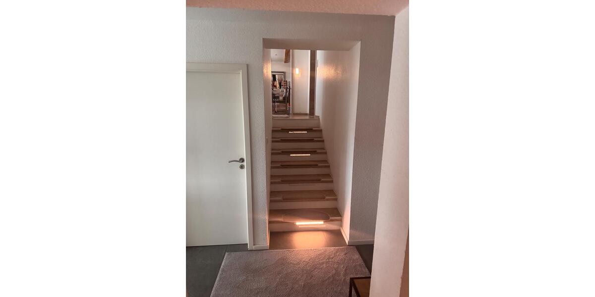 Etagenwohnung Iserlohn Sümmern - 6 Zimmer, 150 m&sup2;, 1.375&euro; | Angebot:25710774