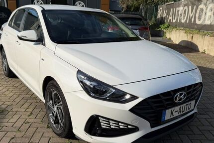 Hyundai i30 101.500 km 12.750 &euro; Herne 44625