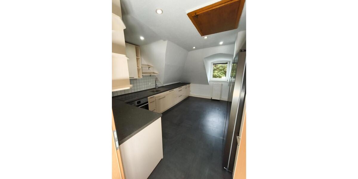 Dachgeschoßwohnung Werdohl - 5 Zimmer, 122 m&sup2;, 793&euro; | Angebot:27613477
