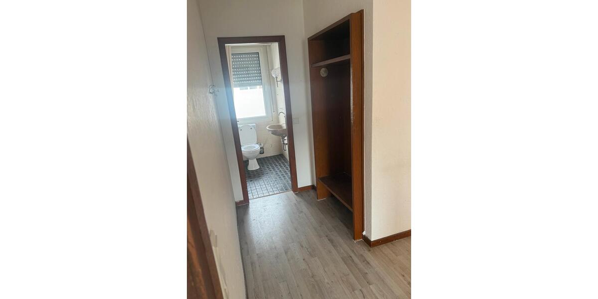 Erdgeschoßwohnung Iserlohn - 4 Zimmer, 130 m&sup2;, 1.370&euro; | Angebot:25855856