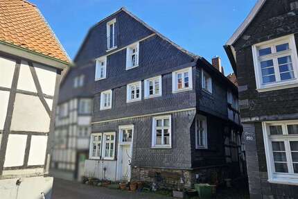 Haus Hattingen - 11 Zimmer, 278 m&sup2;, 349.000&euro; | Angebot:25194218