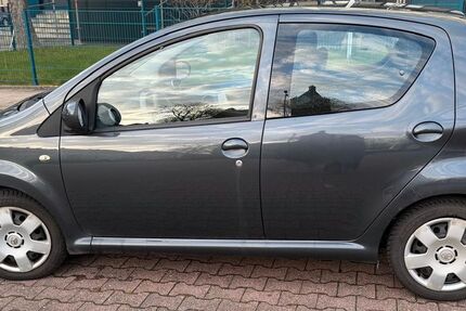 Toyota Aygo (X) 172.470 km 1.670 &euro; Hattingen 45529