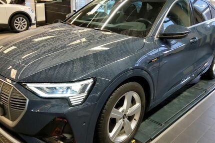 Audi e-tron 54.326 km 37.480 &euro; Hagen 58091