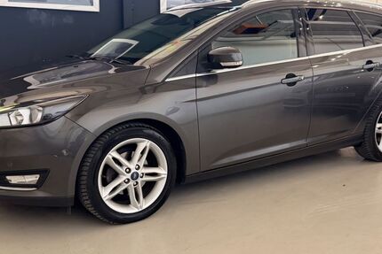 Ford Focus 124.000 km 7.999 &euro; Schwerte 58239